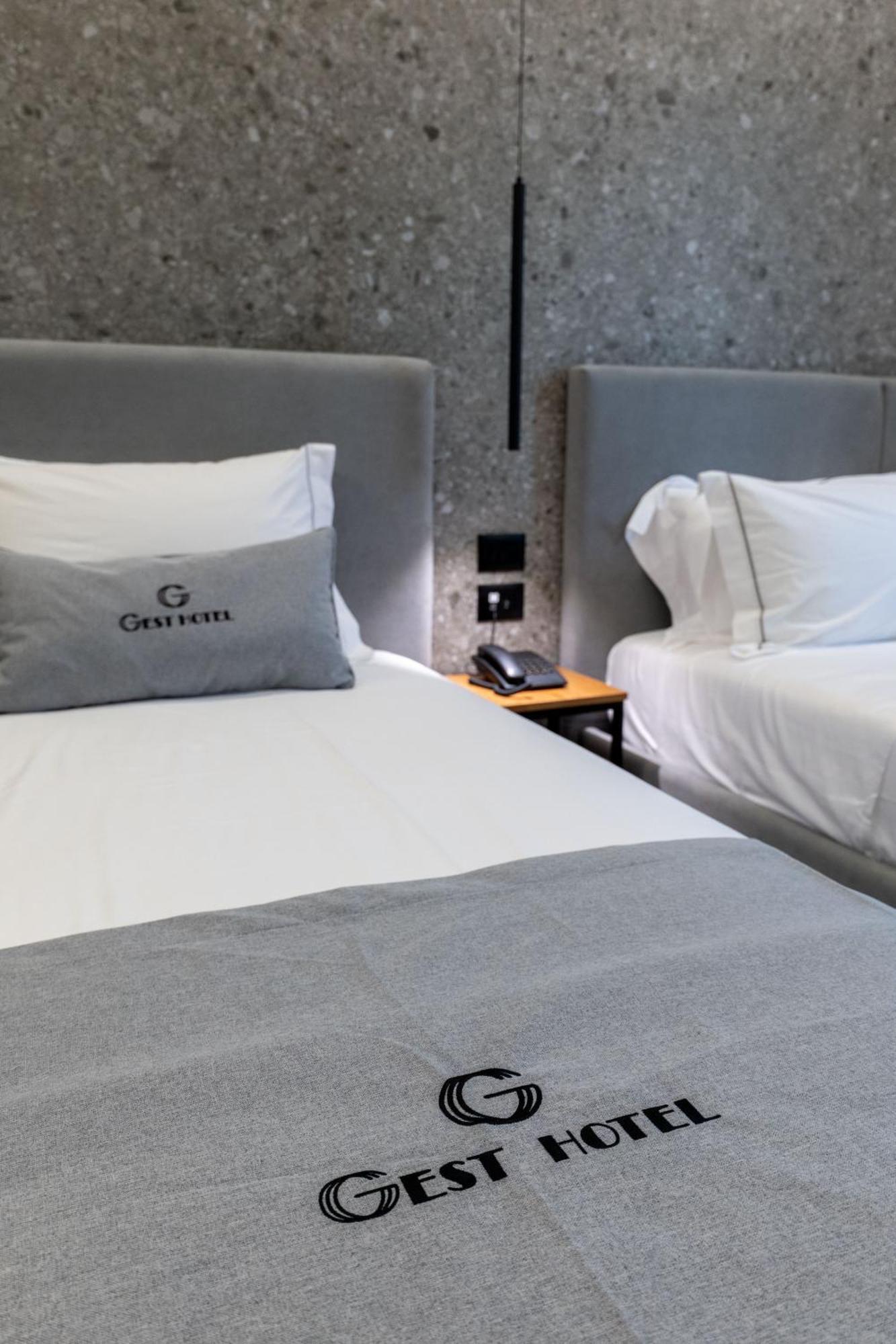 Gest Hotel Radhimë Eksteriør billede