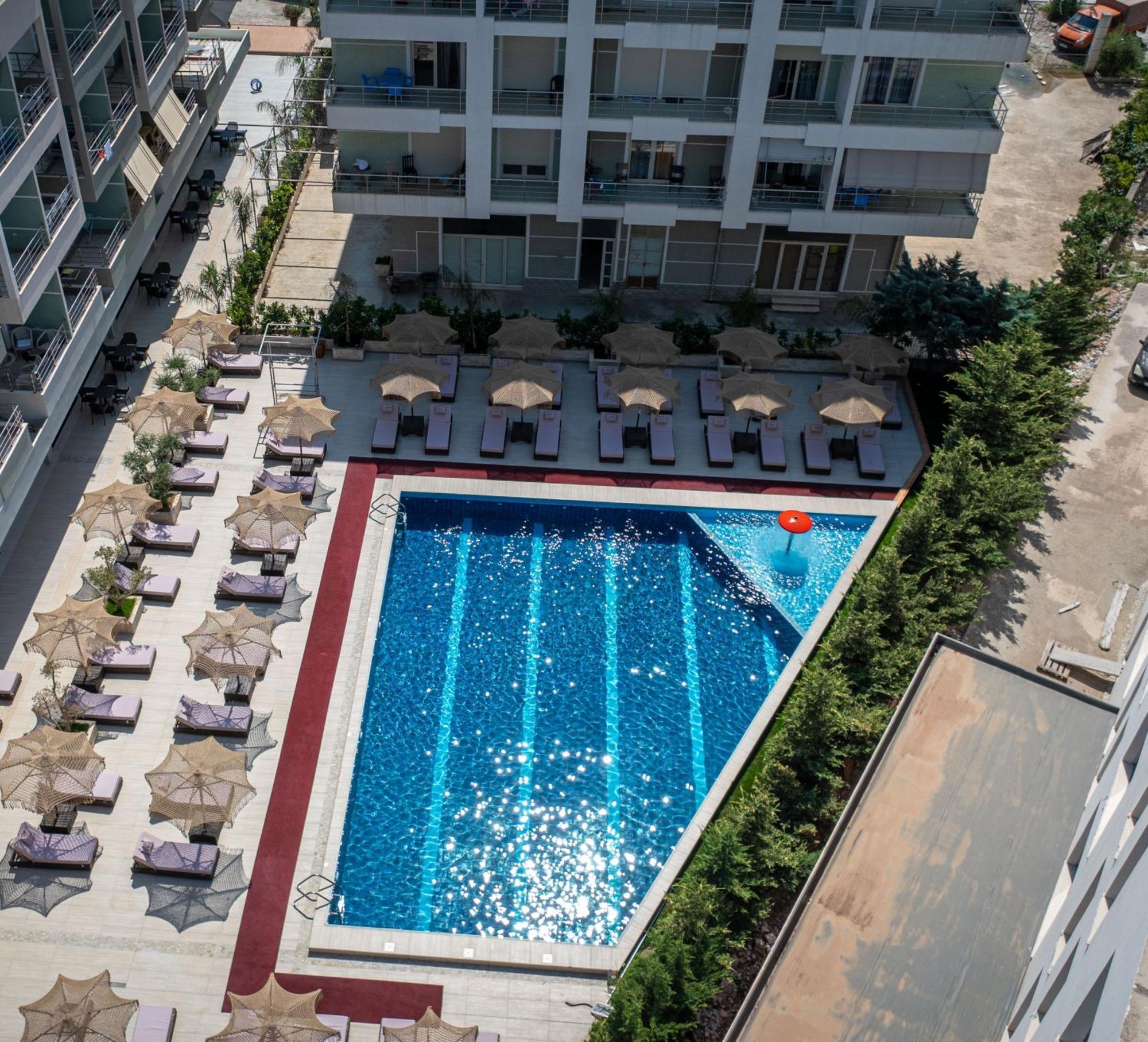 Gest Hotel Radhimë Eksteriør billede