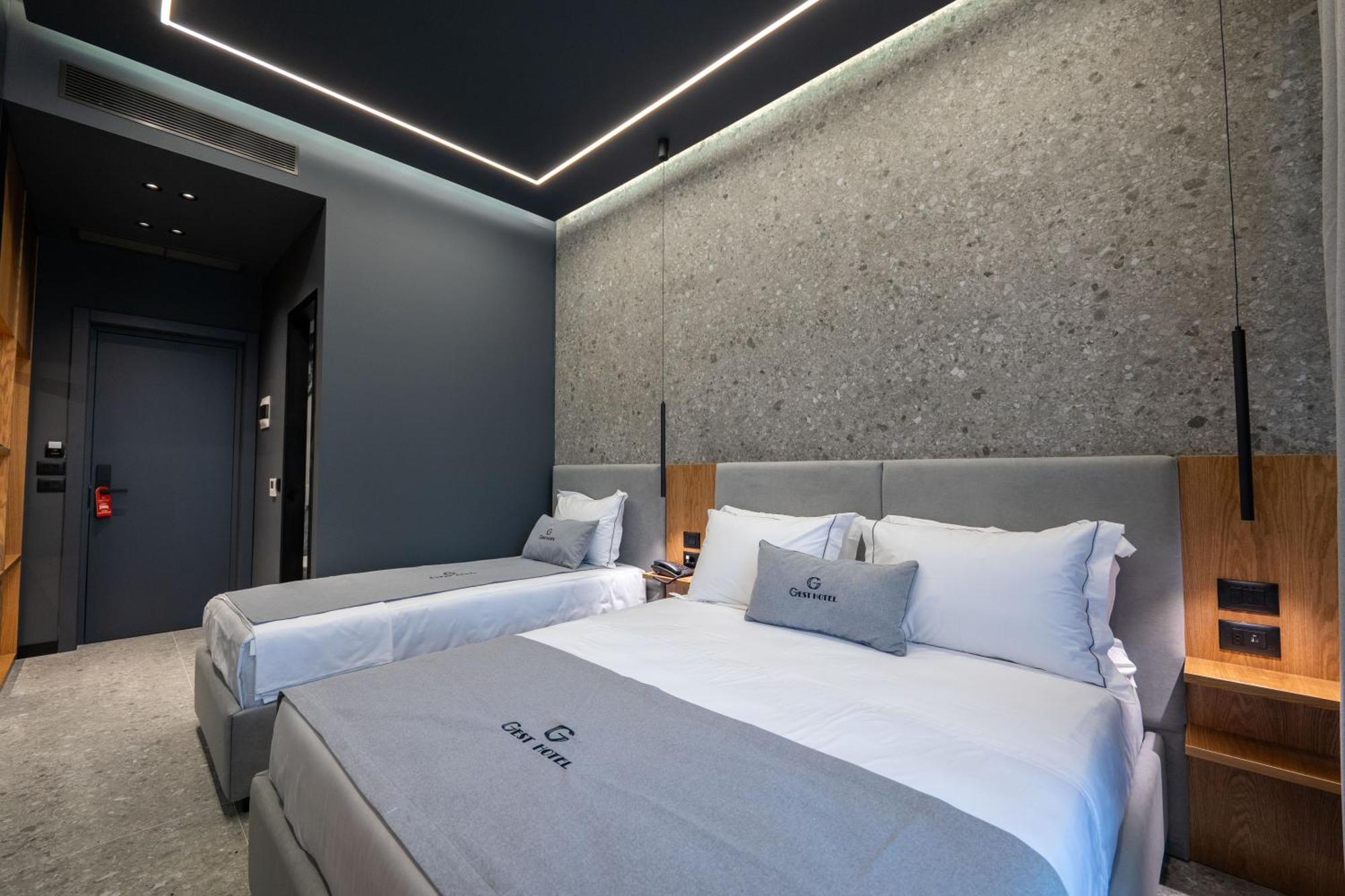 Gest Hotel Radhimë Eksteriør billede