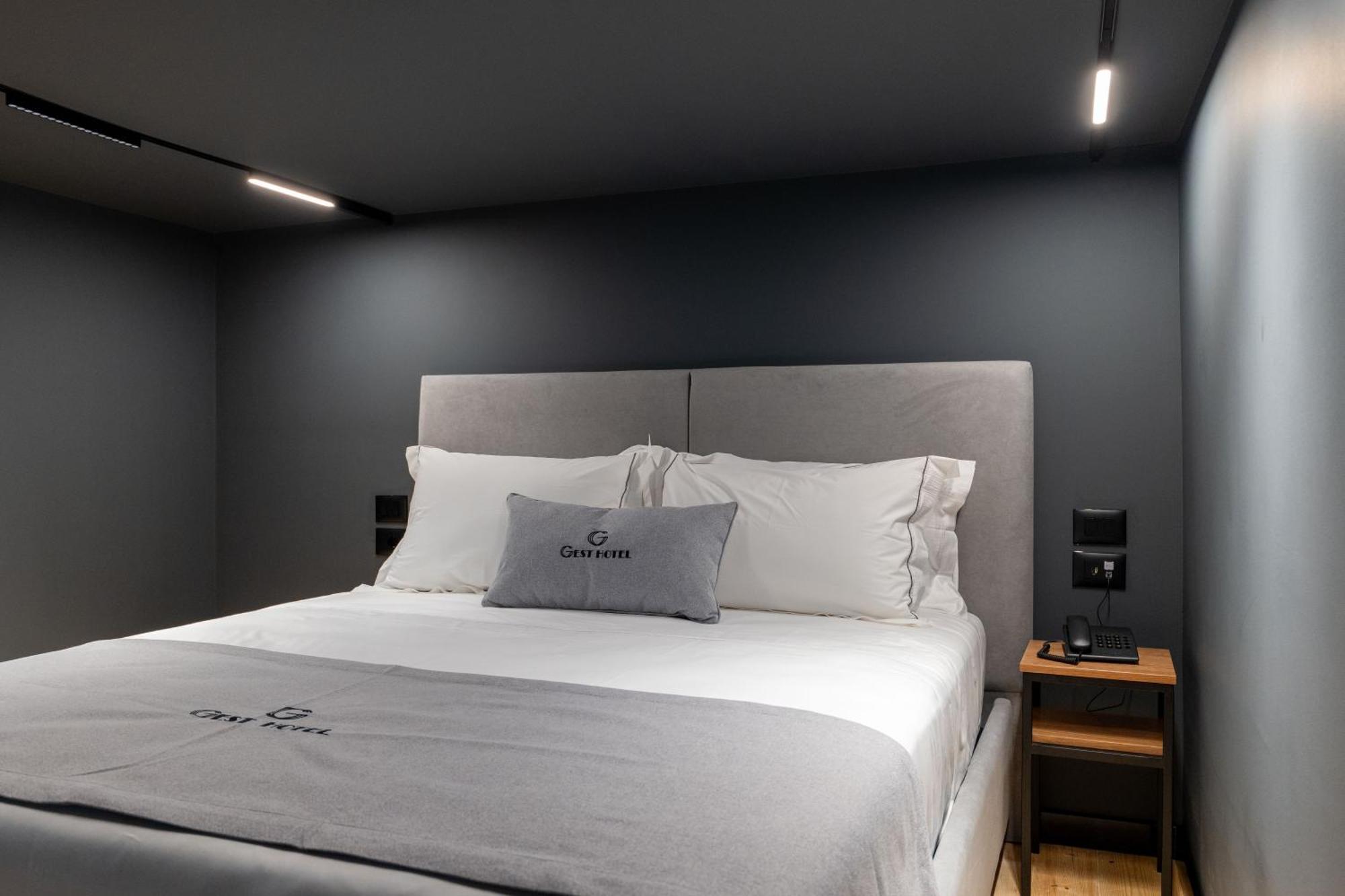 Gest Hotel Radhimë Eksteriør billede