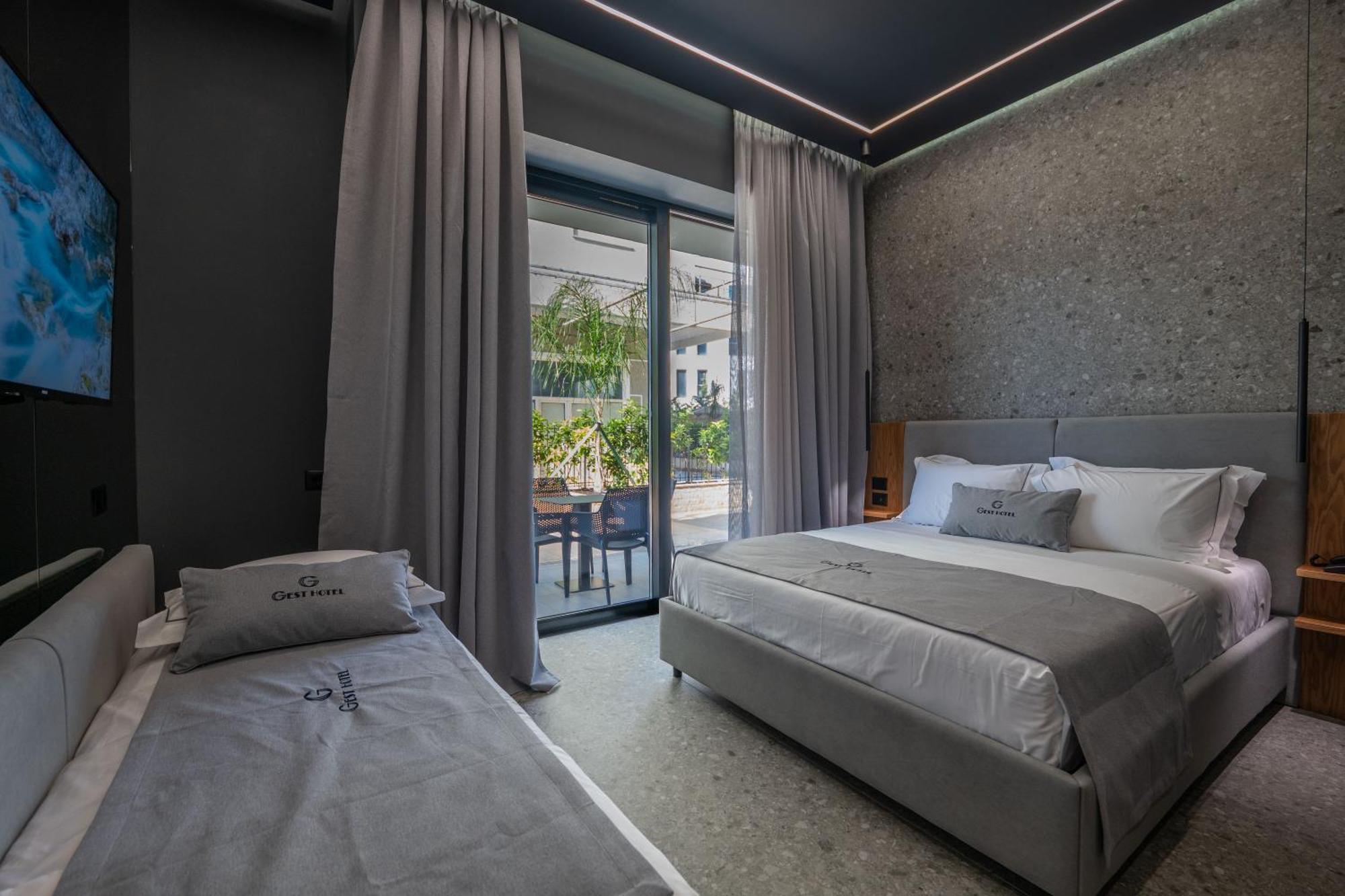 Gest Hotel Radhimë Eksteriør billede