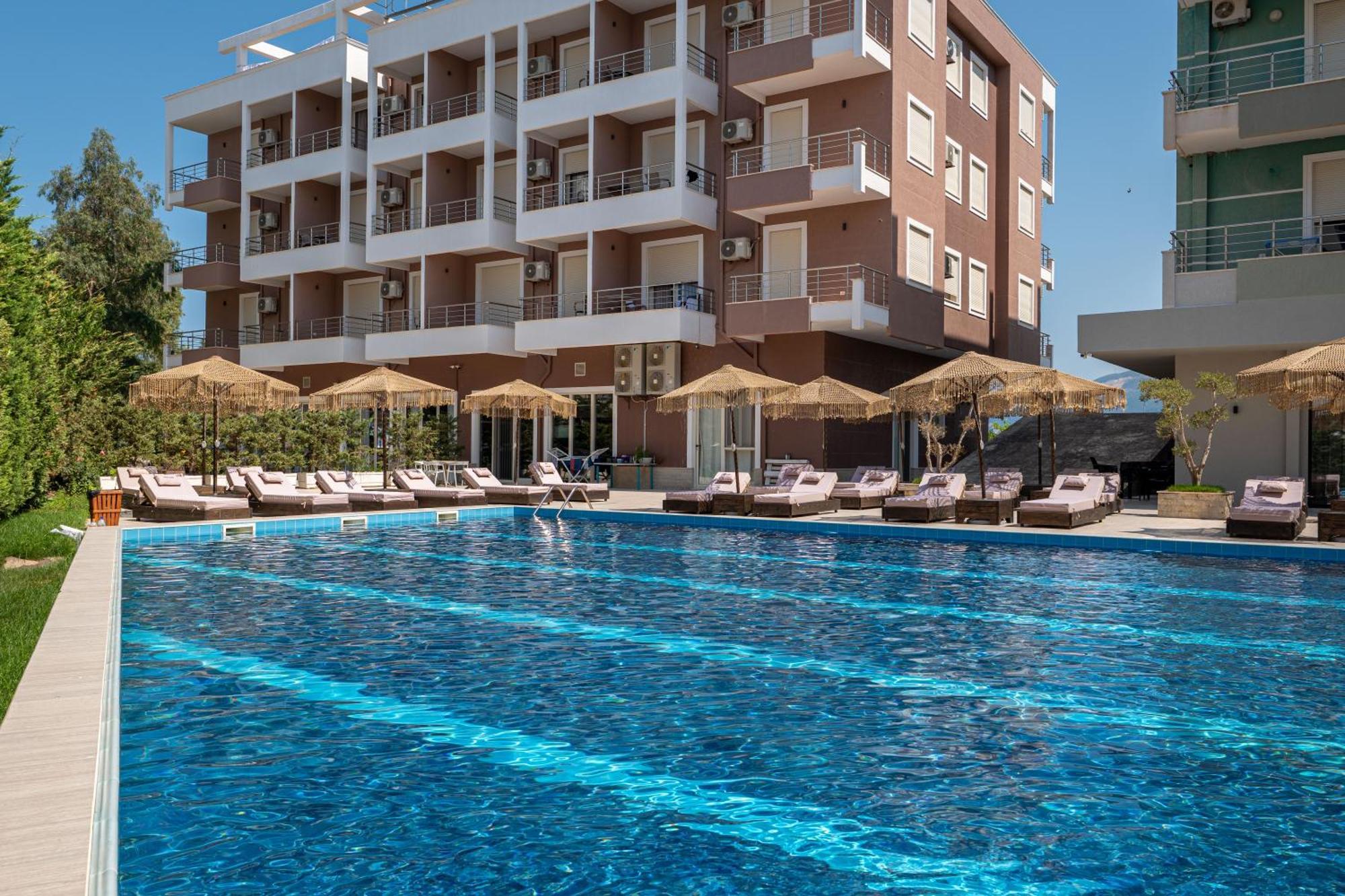Gest Hotel Radhimë Eksteriør billede