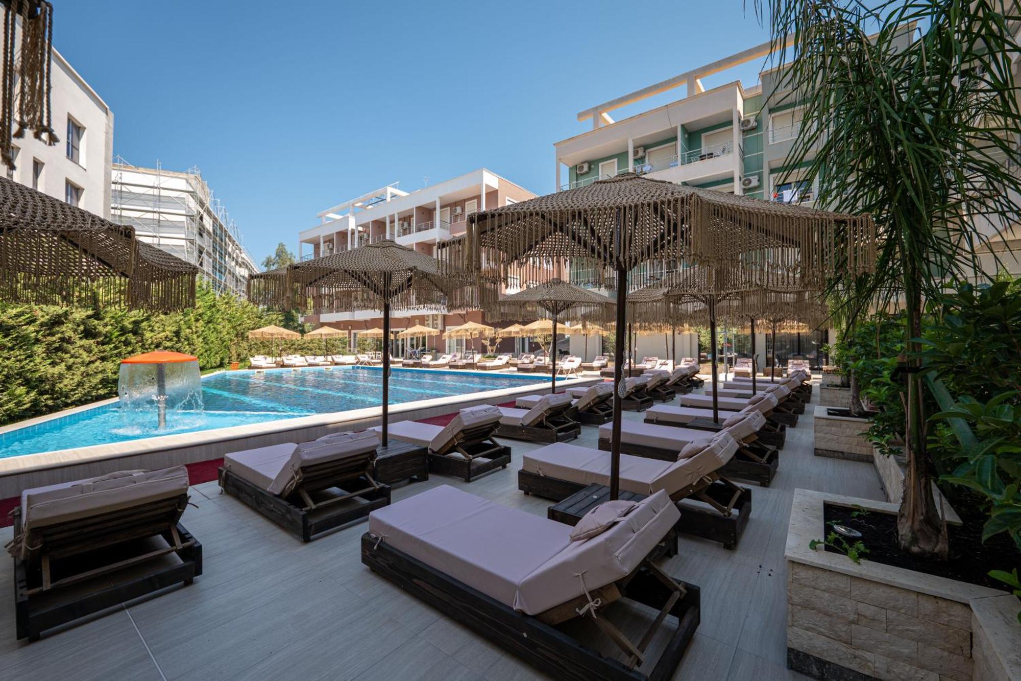Gest Hotel Radhimë Eksteriør billede
